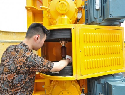 menjaga keawetan sicoma mixers dengan rutin melakukan perawatan berkala (bahasa)